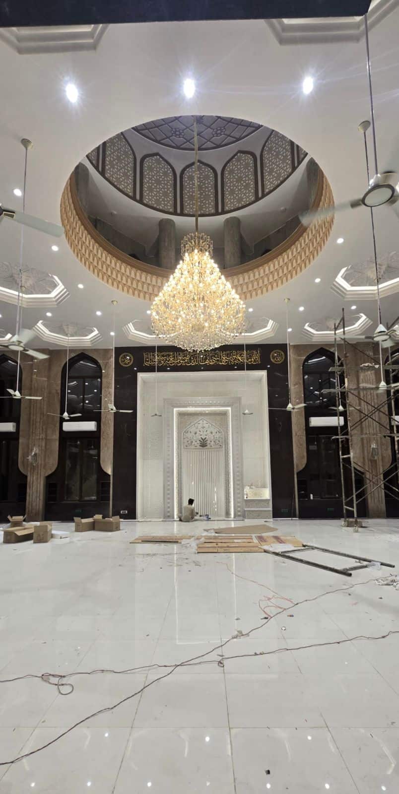 القاعة الرئيسية — قبة وثريا